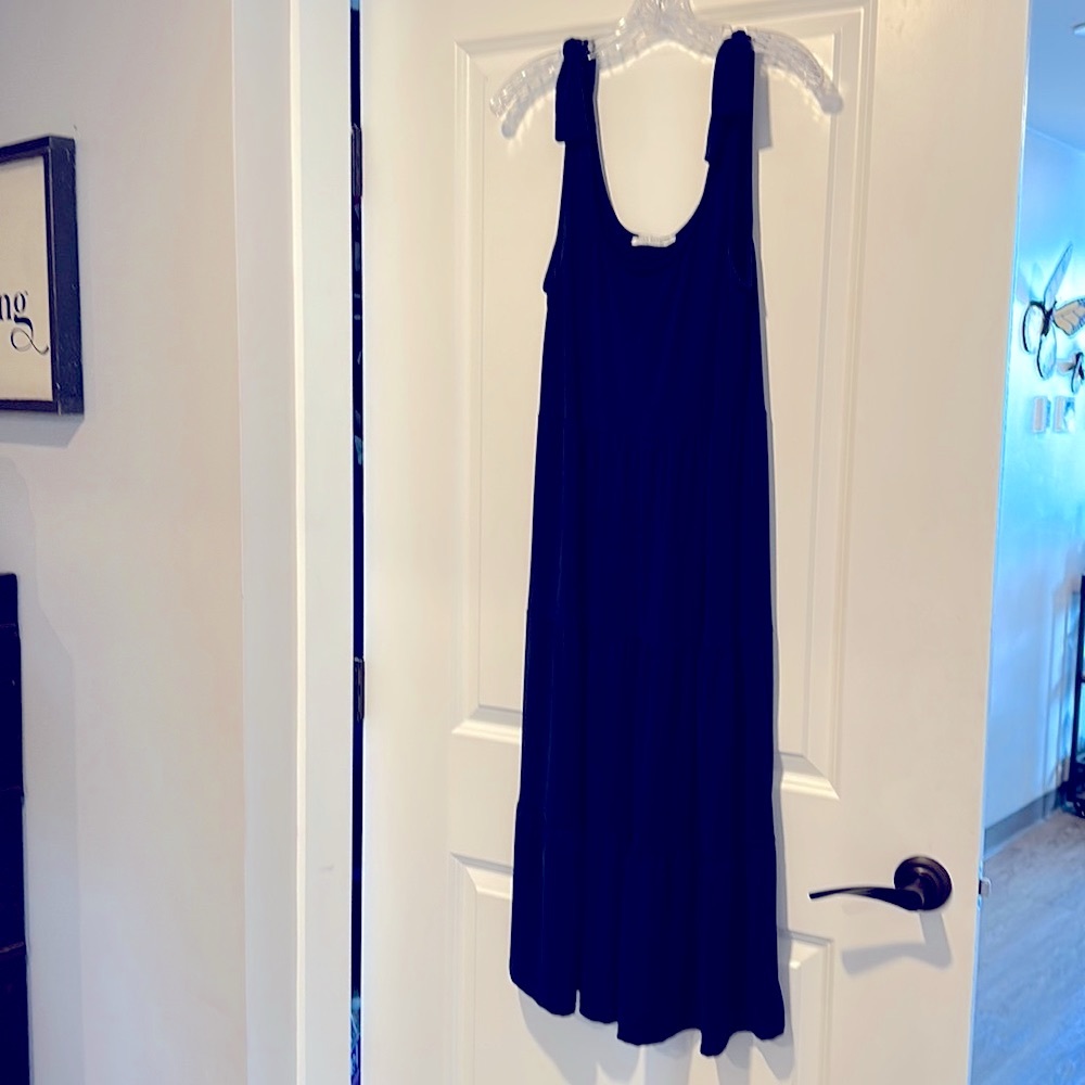 Navy tiered midi dress